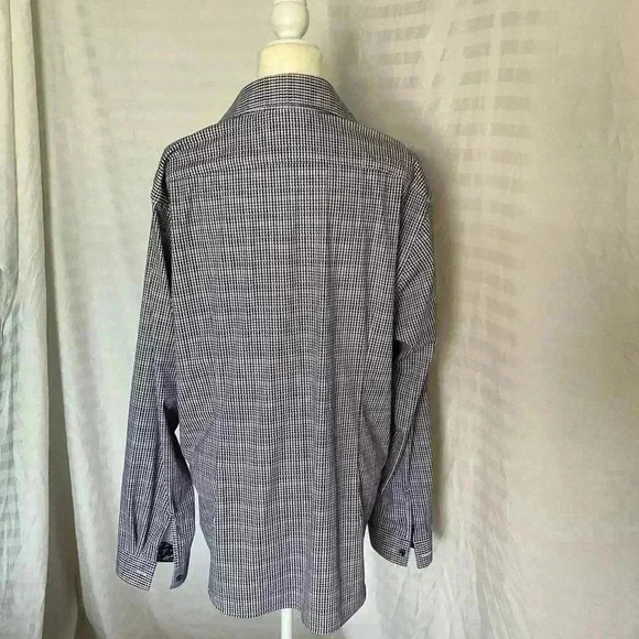 Robert Graham button up XL mens shirt - Picture 9 of 9